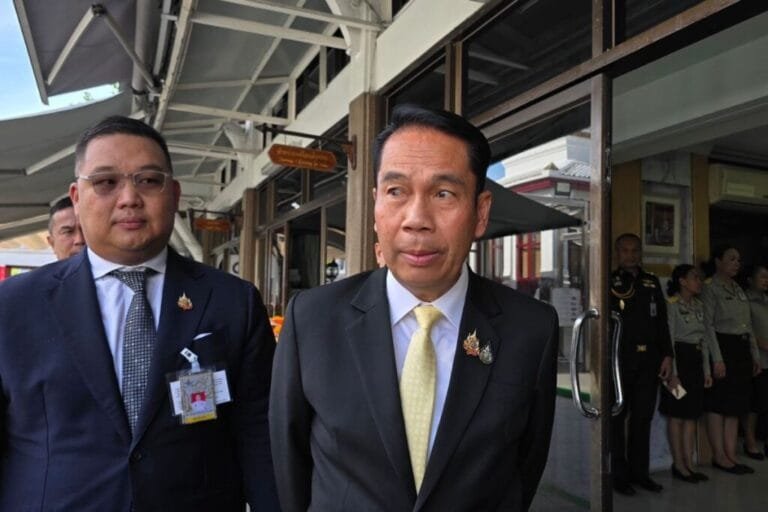 สุทิน ไม่มีปัญหา บอกวันนี้ยังยิ้มได้ หลังมีข่าวหลุด รมว.กลาโหม ภูมิธรรม เสียบแทน