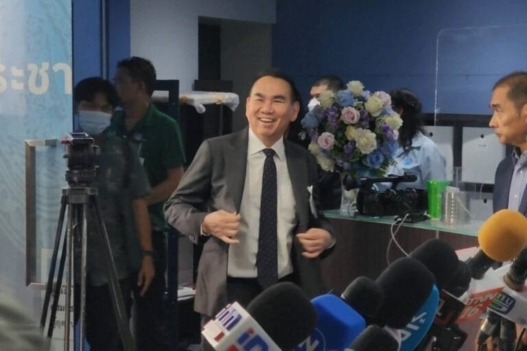 เดชอิศม์ รีบ​เข้าพรรคประชาธิปัตย์ พบ เฉลิมชัย​ บอก​ได้ข่าว 2 เก้าอี้