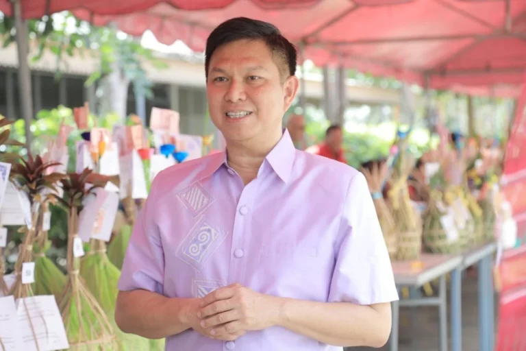 ‘วรวัจน์’ บอก ‘อดหัวเราะไม่ได้’ หลังมีคนสับสนกับ“คำเมืองเหนือ” กรณี ’ทักษิณ‘ ให้ทุกฝ่ายรุมกดดันลดค่าไฟ