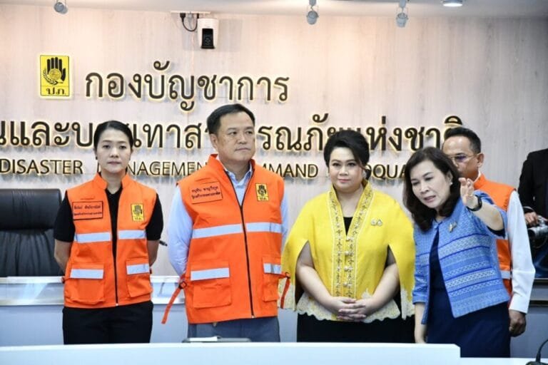 อนุทิน ถกด่วนประเมินน้ำ กำชับ ขรก.ไม่ต้องรอเบื้องบน สั่งเร่งลดค่าน้ำ-ค่าไฟ