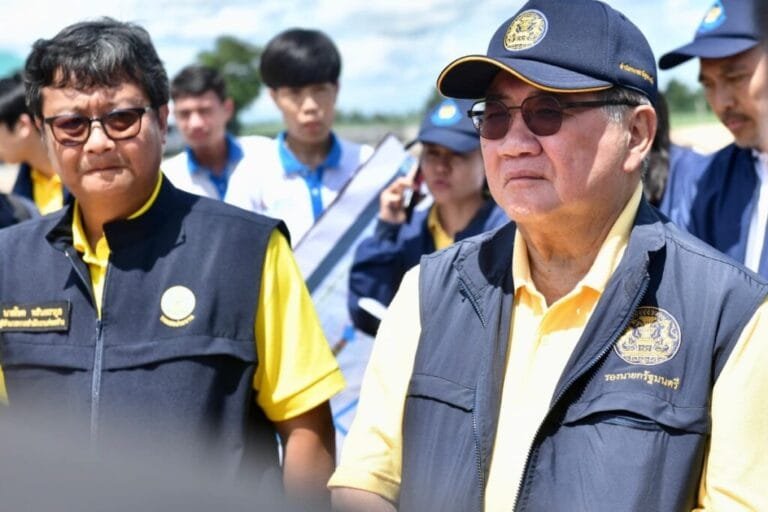 รมว.กลาโหม สั่งกองทัพส่งทหารช่วยผู้ประสบภัย จ.หนองคาย