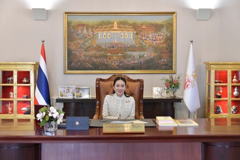 “นายกฯอิ๊งค์” สั่งหลายหน่วยงาน เร่งดับไฟป่าดงพญาเย็นไม่ให้ลุกลาม!