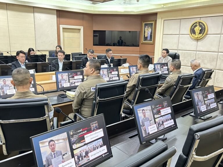 บูม ปารเมศ หารือ กทม. ถกแก้ปัญหารถสามล้อรับจ้าง หลังถูกร้องเรียนอื้อ