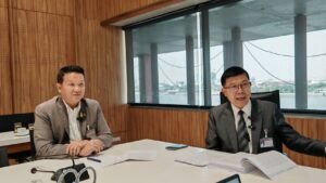 681598_0 » The Mainstream