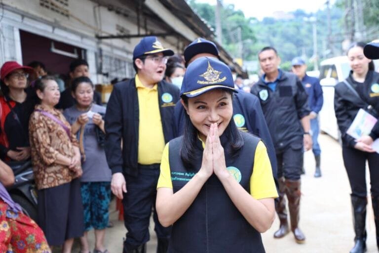 3 รัฐมนตรีลงพื้นที่ติดตามสถานการณ์อุทกภัยเชียงราย