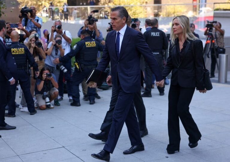 “ฮันเตอร์” ลูกชายไบเดน รับสารภาพผิดคดีไม่จ่ายภาษี ในนาทีสุดท้าย