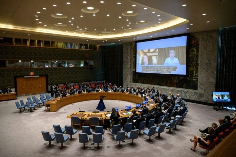 UN เรียกร้องเข้าหารือกฎคุม AI พบโดดประชุมมากถึง 118 ชาติ จาก 193