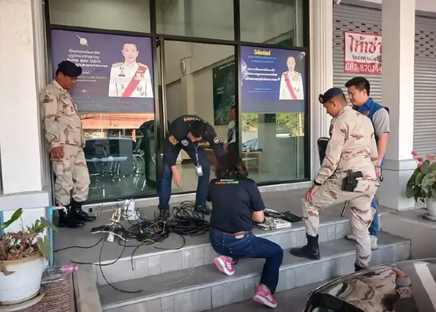 AIS ผนึกตำรวจไซเบอร์บุกแม่สอด ตัดวงจรเน็ตเถื่อน2 » The Mainstream