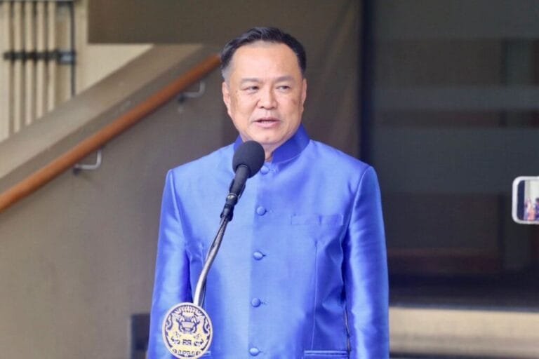 อนุทิน เชื่อ นายกฯ อิ๊งค์ ทำตามกฎหมาย ไม่หวั่นยุคนักร้องจ้องตรวจสอบ