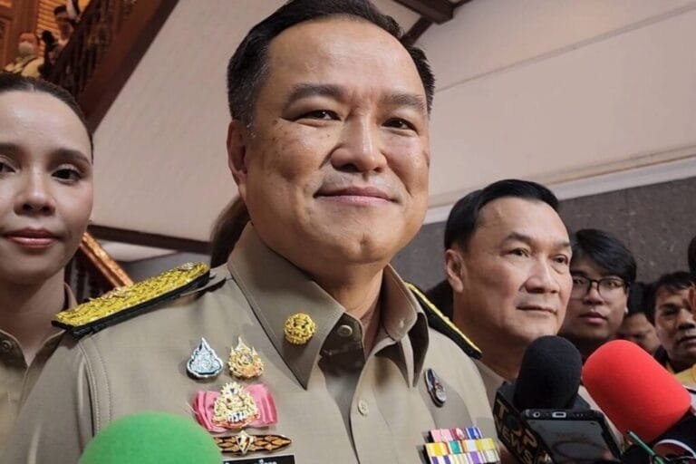 อนุทิน​ ยัน​รัฐบาลลุยต่อกัญชาการแพทย์ – กลับลำหนุนคาสิโนถูกกฎหมาย