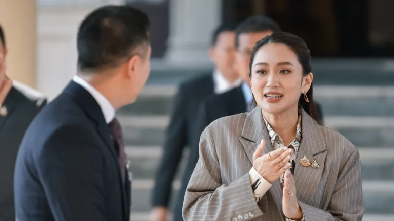 “อิ๊งค์” เผย ยังไม่ได้รับหนังสือเรียกหัวหน้าพรรคเพื่อไทยแจงปม “ทักษิณ” ครอบงำ