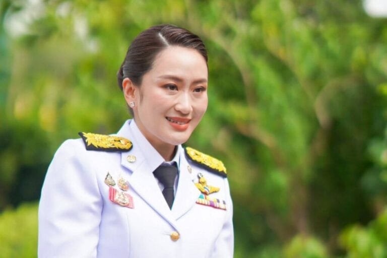 แพทองธาร นำ ครม.เข้าเฝ้าถวายสัตย์ฯ ภูมิธรรม คุมกลาโหมไม่ใช่งานหิน