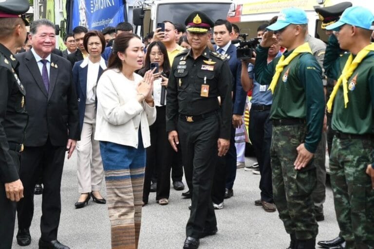 นายกฯ เปิดทำเนียบ​ขอบคุณ “จิตอาสาช่วยน้ำท่วม” ยันพร้อมซัพพอร์ต-เยียวยาประชาชน