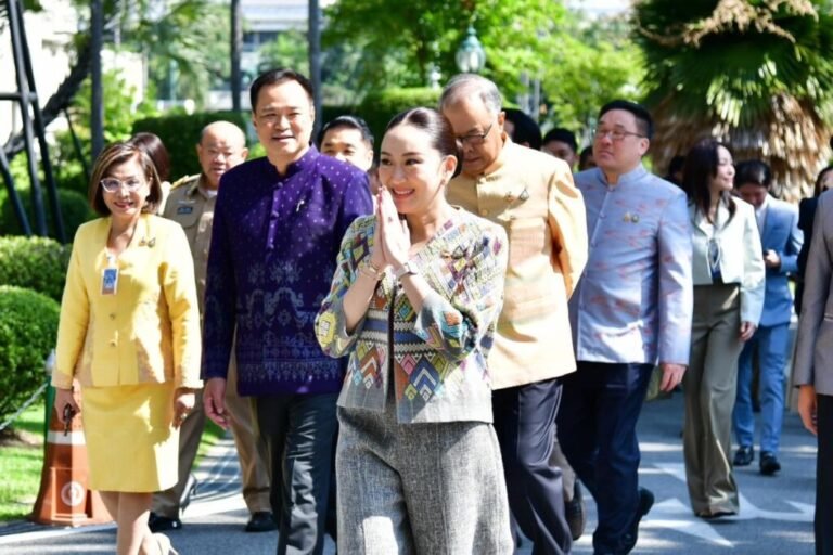 นายกฯไม่กังวล กกต. รับสอบ ทักษิณ ครอบงำ ‘ชูศักดิ์’ ชงสังคายนา กม.สกัดนักร้อง