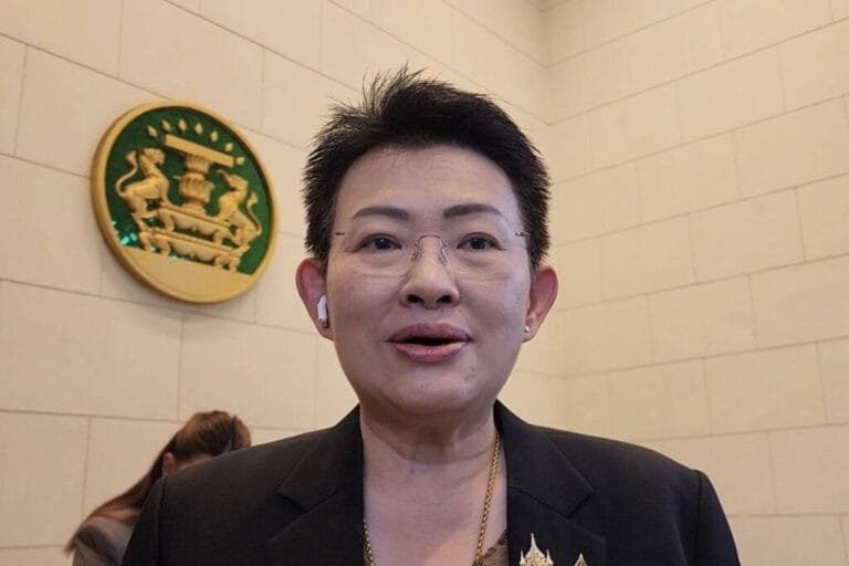 ปลัด กทม. มั่นใจน้ำไม่ท่วมกรุงเทพฯ ซ้ำรอยปี 54 หวั่น Rain Bomb ขังบางจุด