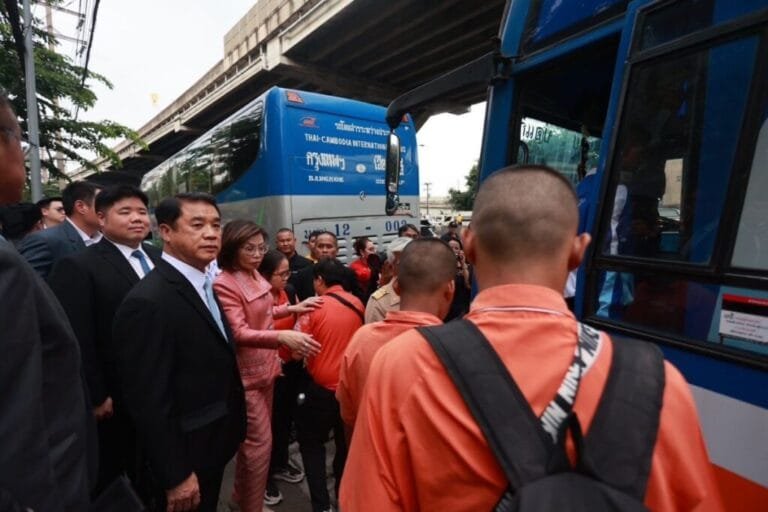 เยียวยาเบื้องต้นเหตุรถบัสไฟไหม้ ผู้เสียชีวิต 1 ล้าน บาดเจ็บ 1.6 แสน