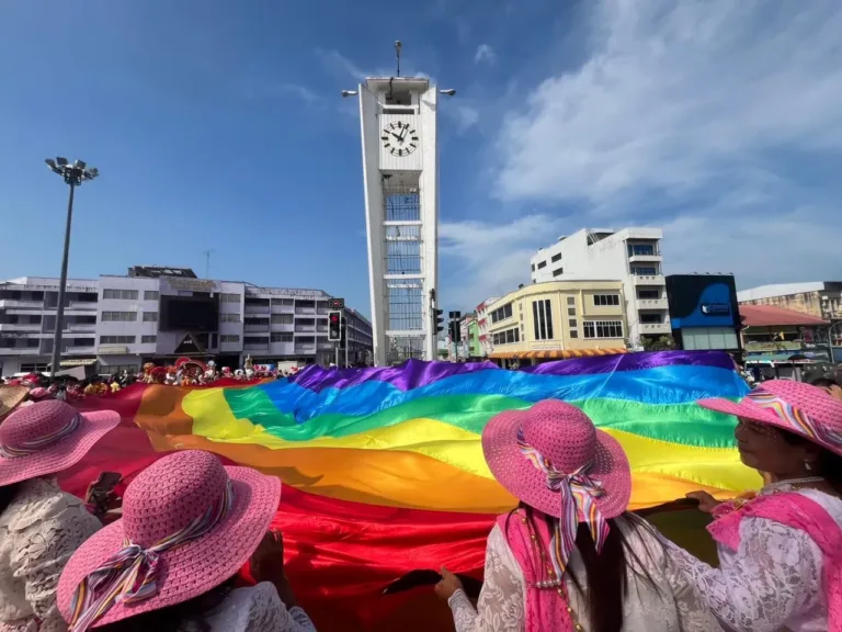 ตรังจัด “วิวาห์ใต้สมุทร” ฉลองสมรสเท่าเทียม สร้างตำนานรักระดับโลก