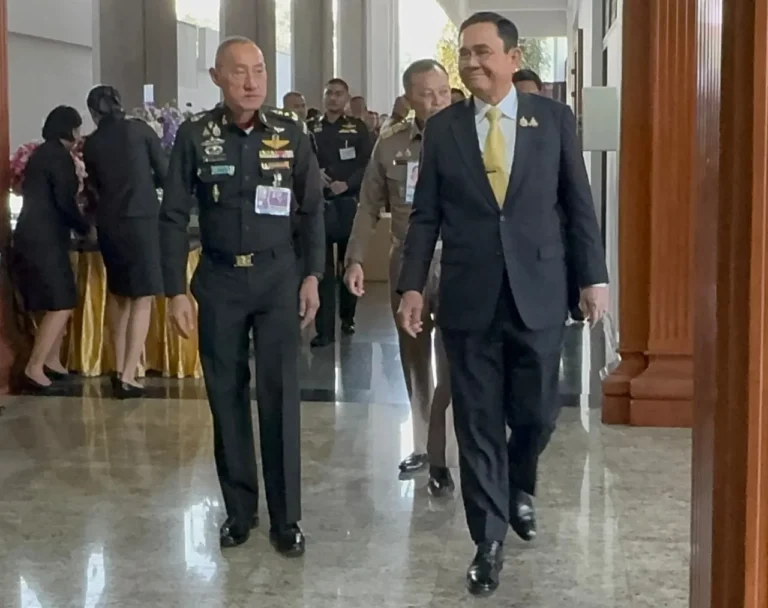 ชื่นมื่น “บิ๊กตู่” คืนถิ่นทัพภาค 1 ร่วมงานสถาปนา 115 ปี สวัสดีปีใหม่ทักทายสื่อ