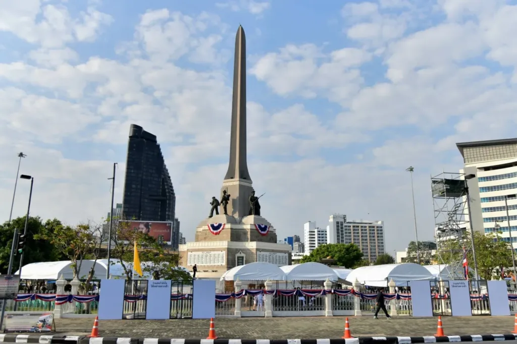 Dtbezn3nNUxytg04ayzOMl312rySl5Ne1QcF8e7BinLN8b » The Mainstream