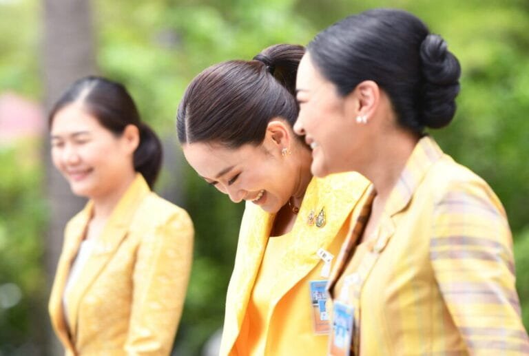 ถอดรหัส 10 นโยบายแพทองธาร ตั้งรับ 40 ขุนพลฝ่ายค้าน รุมซักฟอก