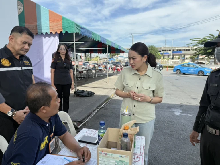 นายกฯ ย่องตรวจ บขส.สายใต้ใหม่ กำชับคนขับ-สภาพรถต้องพร้อม