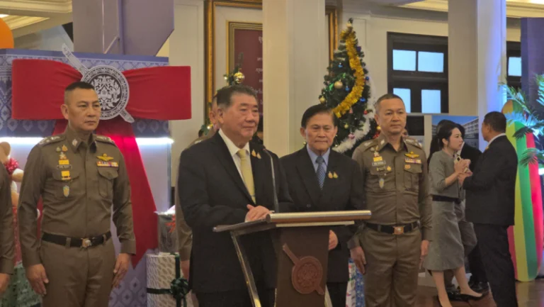 ภูมิธรรม เตรียมคิกออฟ 20 ม.ค.ปราบคอลเซ็นเตอร์ ยาเสพติด ผู้มีอิทธิพล