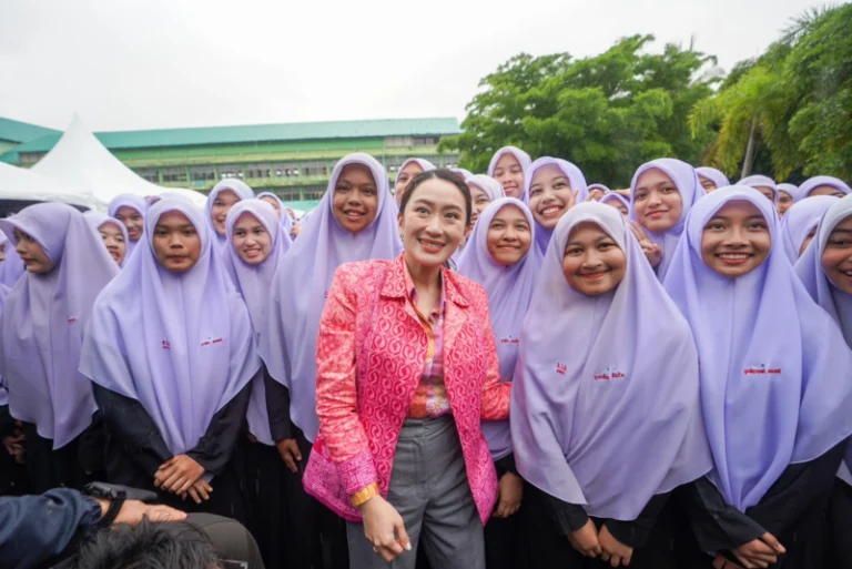 นายกฯ ประทับใจลงพื้นที่จังหวัดชายแดนภาคใต้ครั้งแรก