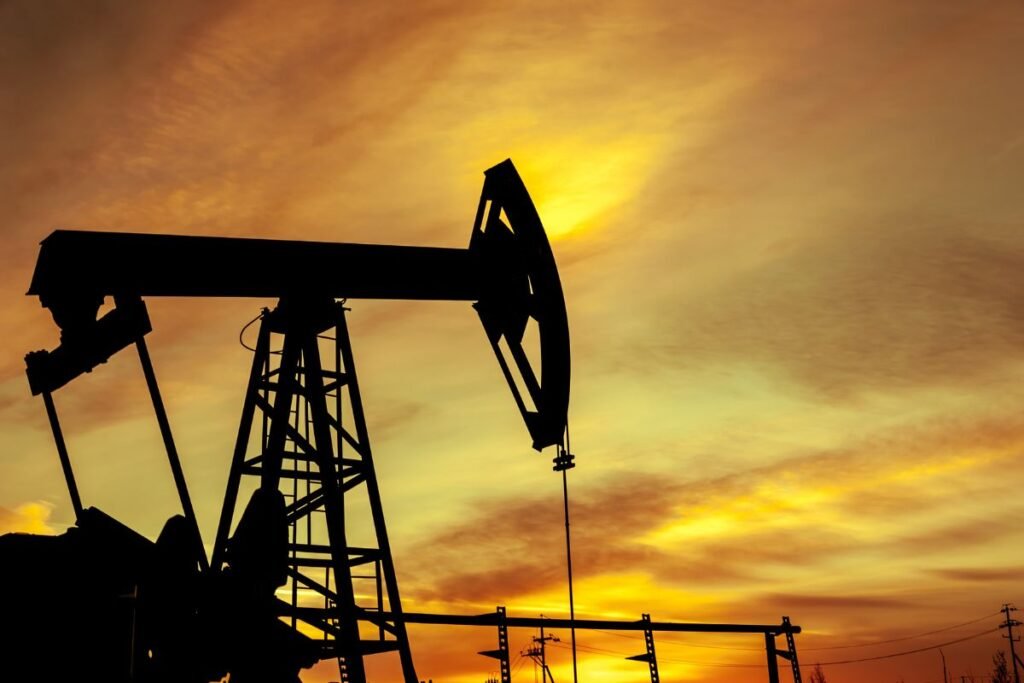 Oil-1-1024x683 (2) » The Mainstream