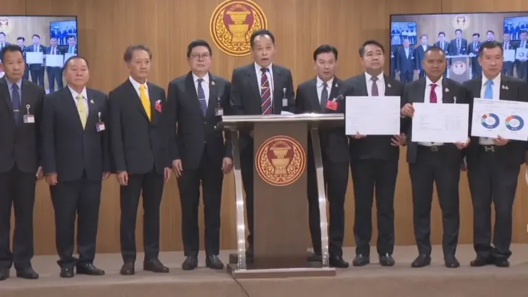 พลังประชารัฐชี้รัฐบาลเร่งดันกฎหมายกาสิโนผิดเวลา ลุกลี้ลุกลน-อาจมีผลประโยชน์แฝง