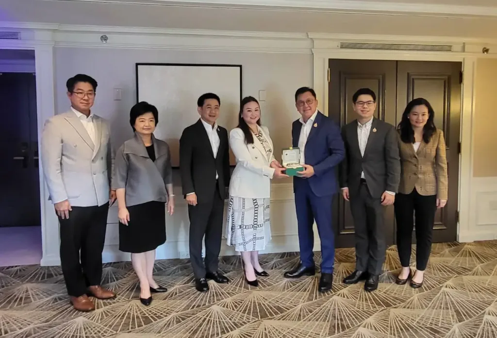 พาณิชย์นำทีมพบ Clark Associates สหรัฐฯ ดันส่งออกสินค้าไทย » The Mainstream