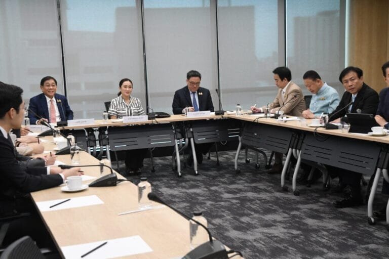 นายกฯ หารือ หอการค้า ชงรัฐบาล 3 มาตรการเร่งด่วน ฟื้นเศรษฐกิจ