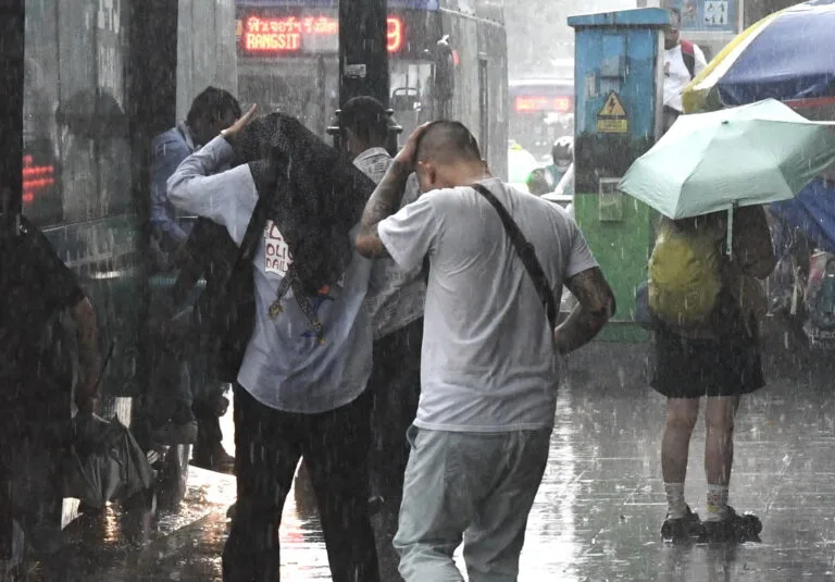 S__4128778-rain-BKK-768x535 » The Mainstream