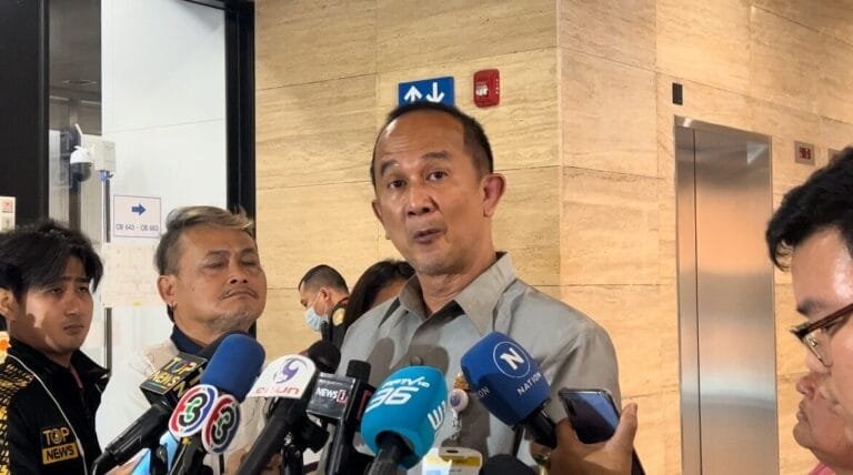 อลงกต โต้แกล้งร้องไห้ ปลื้มแสงส่อง ดังกว่าคนที่อยู่มา 3 ปี ยกตนเป็นพระ เจอเทวทัตก็ต้องเฉย