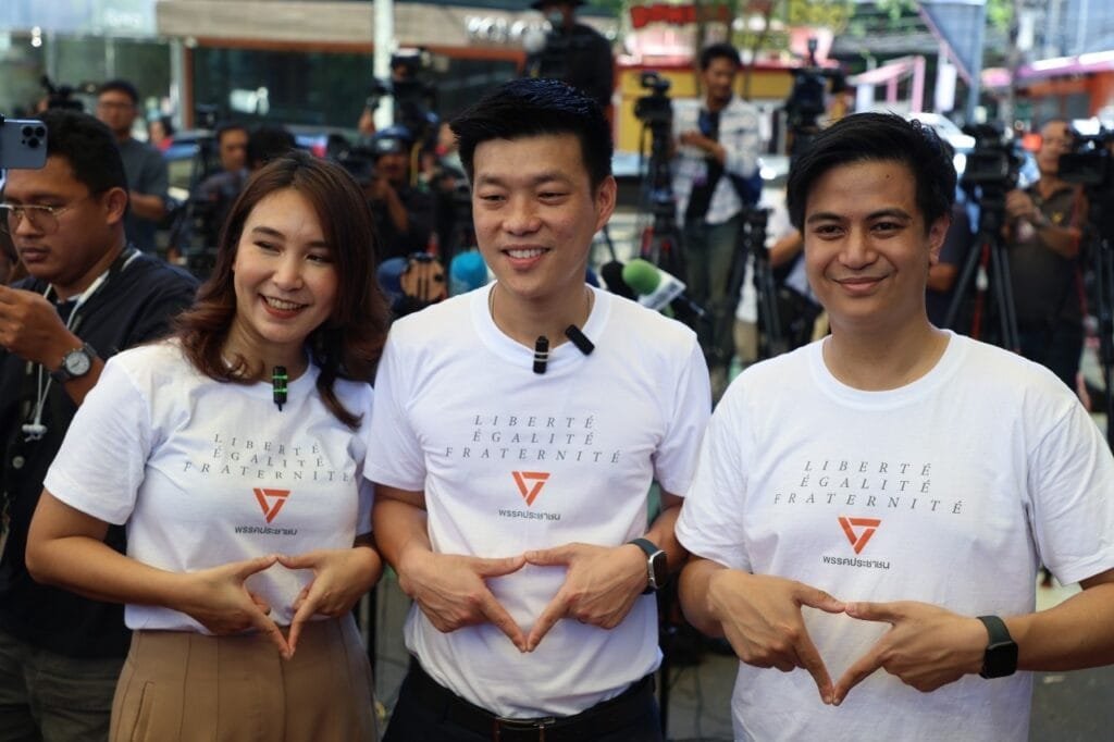 S__74489879-1024x682 » The Mainstream