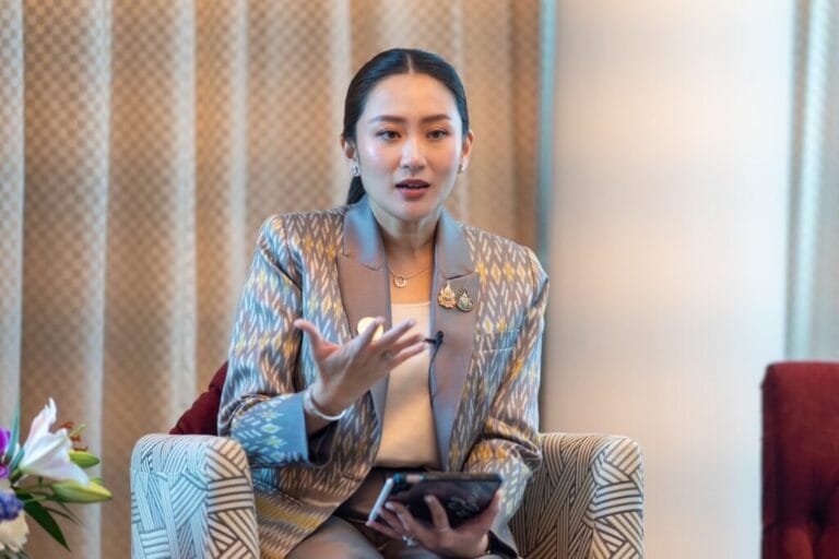 นายกฯ เผยบินประชุม ACD หลายชาติตื่นตัวลงทุนในไทย เร่งรัดความร่วมมือเศรษฐกิจ