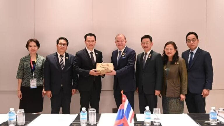 “พิชัย“ จับมือ “รมว.การค้า สปป.ลาว” ดันการค้าสองฝ่ายทะลุเป้า 11,000 ล้าน USD ในปี 68