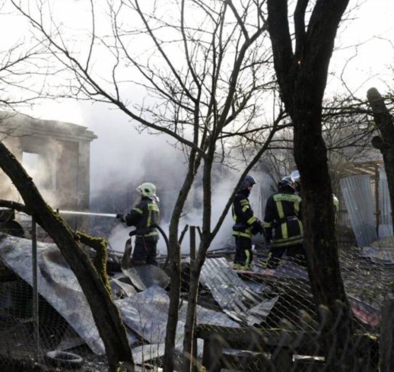 “ยูเครน-รัสเซีย” ส่งโดรนโจมตีครั้งใหญ่ 2 ฝ่ายสกัดโดรนรวมกว่า 100 ลำ