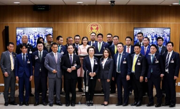 “ธรรมนัส” ย้ำทำการเมืองแบบใหม่ร่วมงาน “พรรคกล้าธรรม”