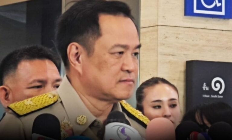 อนุทิน เผย ยังไม่มีสัญญาณปรับ ครม. ลั่น ‘คงไม่ใช่พรรคผมมั้ง ก็ทำงานขนาดนี้ น่ารักแบบนี้’