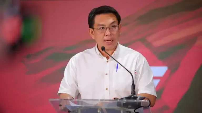 ศูนย์เหรียญกลางกรุง วิชาออกวีซ่าขั้นสูง กับหลักสูตรขายฝันอุดมศึกษา