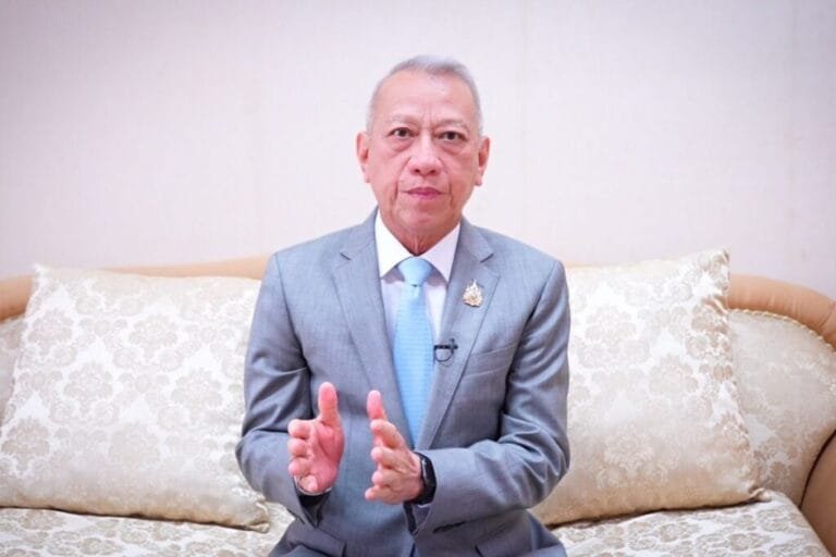 พิพัฒน์ แย้มผลศึกษา “ขึ้นค่าแรง 400” เล็งธุรกิจไซส์แอล 200 คนขึ้น จ่อคุย สภาพัฒน์-คลัง ก่อนสรุป