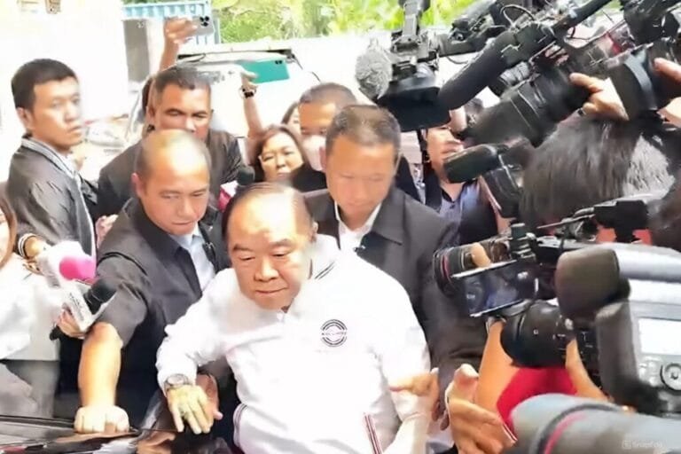 พลังประชารัฐ บี้ นายกฯ สั่ง สลค.ส่ง แบบกรอกประวัติรัฐมนตรี ให้ บิ๊กป๊อด