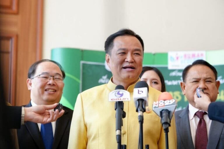 อนุทิน มั่นใจเสถียรภาพ ‘รัฐบาลแพทองธาร’ มั่นคง น่าจะอยู่ครบเทอม​