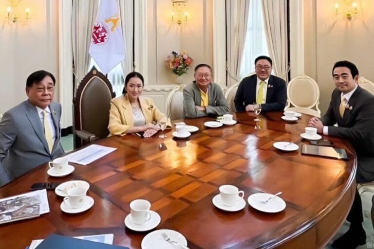 แพทองธาร เรียก 3 รัฐมนตรีคลัง ถกแก้เศรษฐกิจ-แจกเงิน 10000