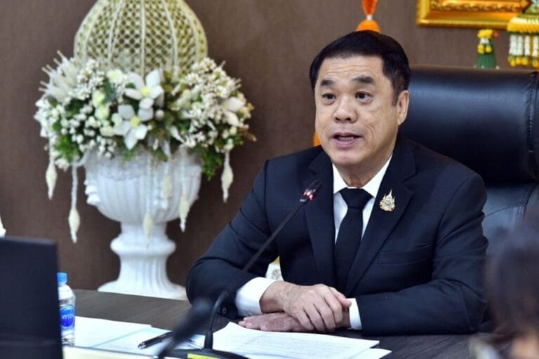 สุริยะ เผยเงินเยียวยาเหตุรถบัส น.ร.ไฟไหม้ เสียชีวิตได้รวม 2.39 ล้านบาทต่อราย