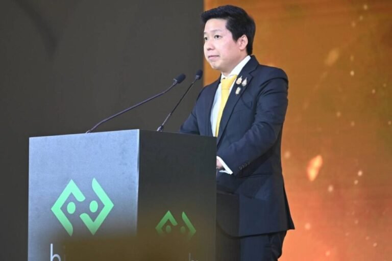 “พาณิชย์“ ชู ไทยก้าวผ่านวิกฤตเศรษฐกิจ สู่เศรษฐกิจดิจิทัล ด้วยความร่วมมือของรัฐและเอกชน