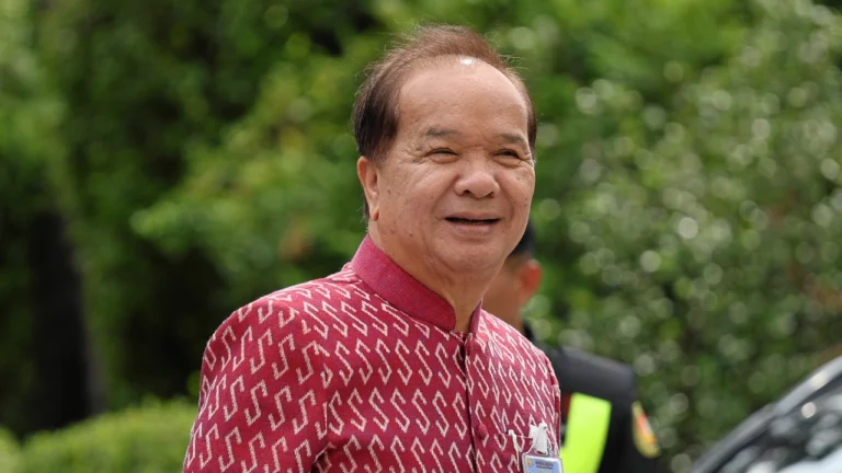 “สมคิด” โวย กองเชียร์ “มาดามกบ” อ้างเป็นเพื่อไทย ทำคนสับสน