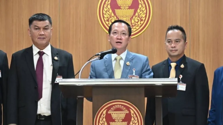 กมธ.อุตสาหกรรม จี้รัฐบาล เร่งส่งเสริมดัดแปลงรถสันดาปเป็นรถไฟฟ้า แก้ฝุ่น PM 2.5