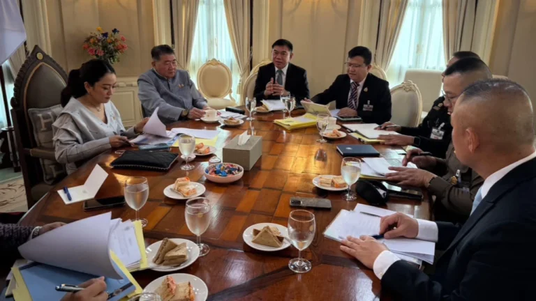 “นายกฯ อิ๊งค์” คุย “ภูมิธรรม-ฝ่ายความมั่นคง” เข้มสกัดกั้นยาเสพติด