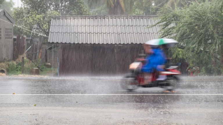 อุตุฯ ฉบับ 1 ฝนตกหนักบริเวณภาคใต้ คาดเหนือ-อีสาน หนาวยาวถึงปลายมกราคม